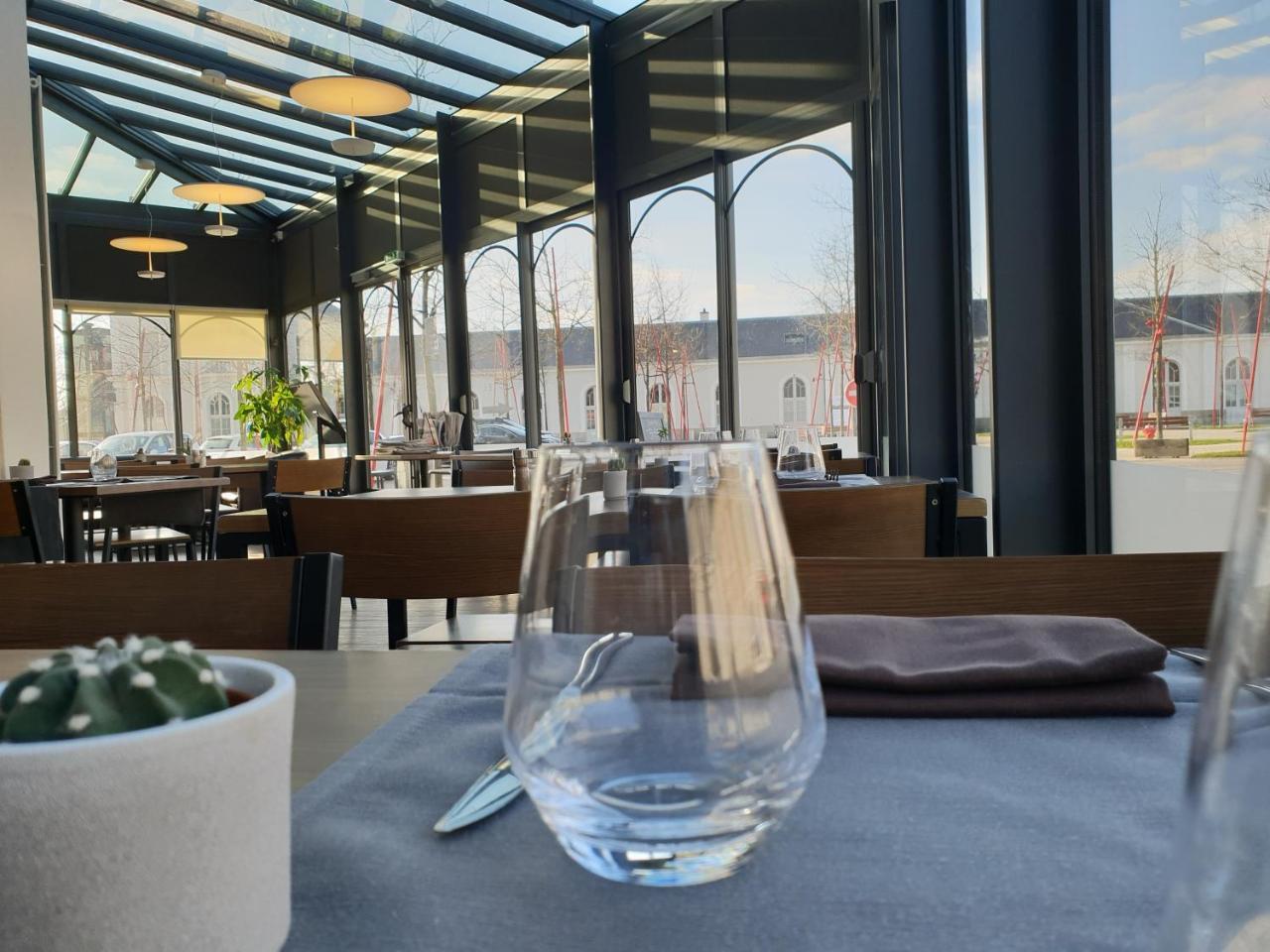 Hotel De La Gare - Restaurant Bistro Quai La Roche-sur-Yon Exteriér fotografie
